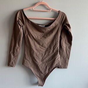 aritzia babaton contour brown off shoulder bodysuit